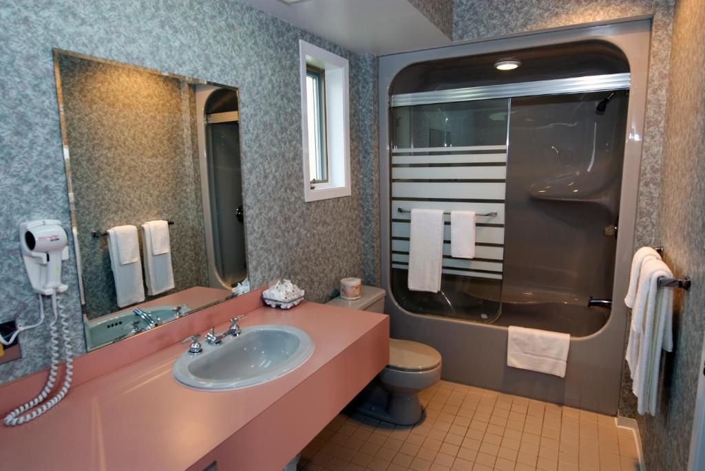 Daigle'S Motel Saint Leonard Room photo