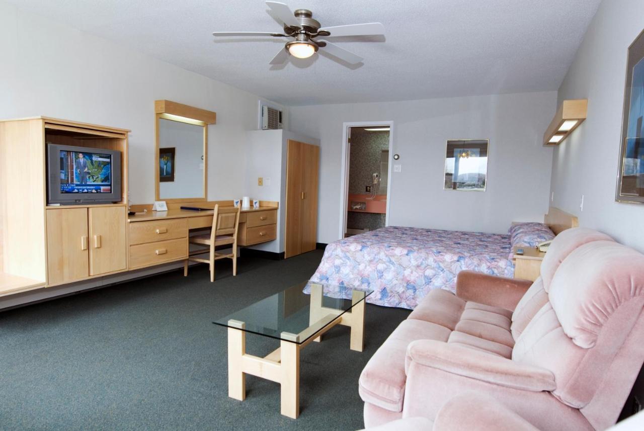 Daigle'S Motel Saint Leonard Exterior photo